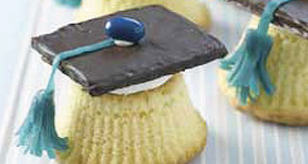 Graduation Cap-Cakes